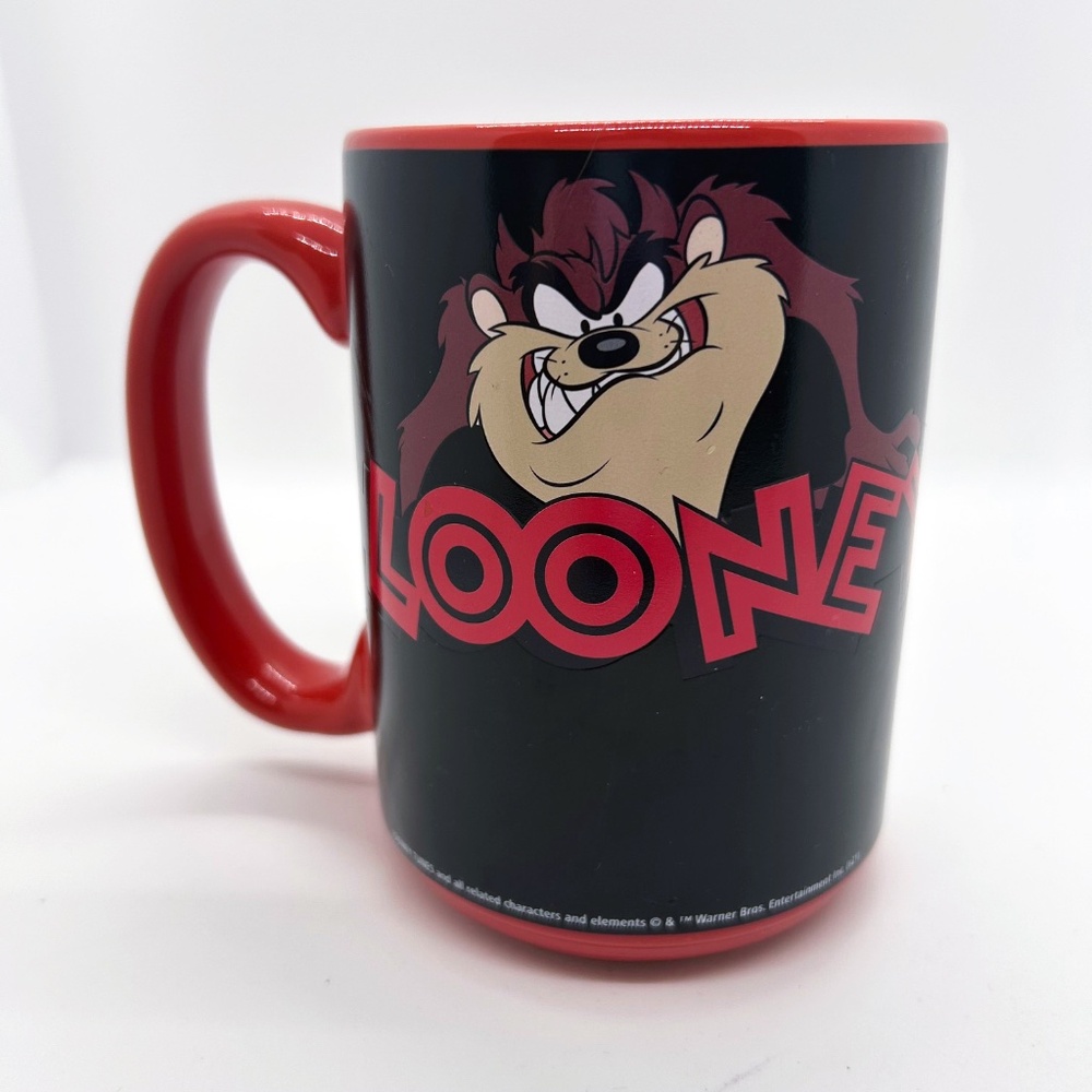 Zak Looney Tunes Tasmanian Devil Bugs Bunny Colour Changing Mug 15oz